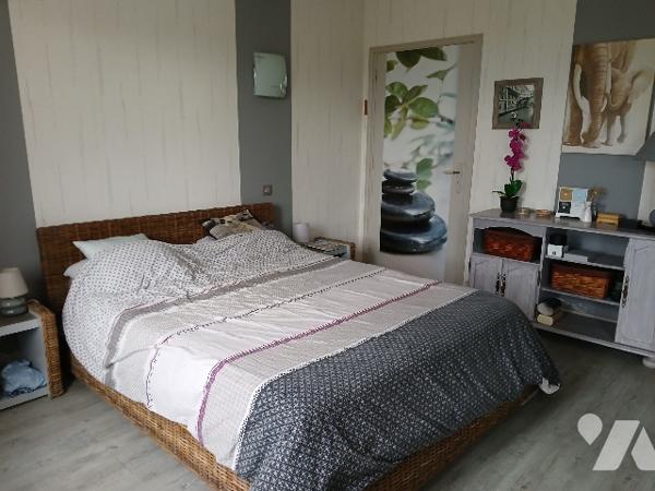 UNE MAISON D'HABITATION