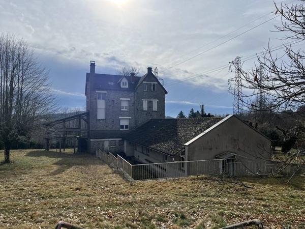 Immeuble à vendre |  Liginiac |  640 m²