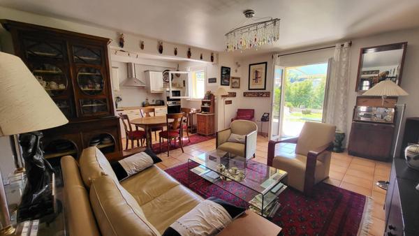 Spacieuse maison avec jardin et garage