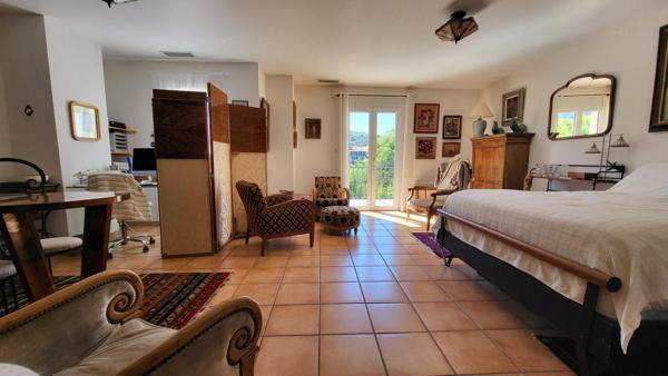 Spacieuse maison avec jardin et garage