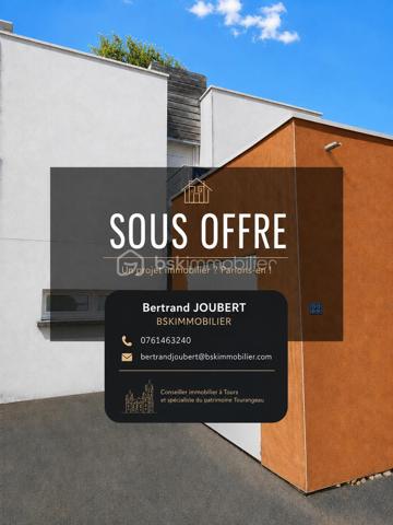 "EXCLUSIVITE" Maison T3 avec jardinet exposé Ouest et parking – Quartier de la Chambrerie

Au calme, dans un quartier agréable à proximité immédiate du stade de la Chambrerie, des commerces, des écoles et des transports, venez découvrir cette maison T3 de 66,85 m² offrant un beau potentiel.

Au rez-de-chaussée, vous découvrirez une entrée avec WC ouvrant sur une agréable pièce de vie avec cuisine ouverte de 30m2, lumineuse et conviviale, prolongée par un jardin privatif de 30 m² exposé Ouest, idéal pour profiter des belles soirées en extérieur.

À l'étage, un dégagement dessert deux belles chambres avec placards, chacune bénéficiant d'un petit balcon, une salle d'eau et un second WC.

À l'extérieur, une remise indépendante offre un espace de stockage particulièrement pratique pour les vélos, les outils de jardin ou le mobilier d'extérieur.

Le bien dispose également d'une place de stationnement privative avec la possibilité d'une seconde.

Des travaux de rafraîchissement sont à prévoir (sols, murs et plafonds), offrant l'opportunité de personnaliser cette maison selon vos goûts.

Les + du bien :

- Quartier calme et recherché
- Pièce de vie avec cuisine ouverte
- Jardin privatif de **30 m² exposé Ouest**
- Deux chambres avec balcon
- Deux WC
- Remise indépendante de stockage
- Place de parking privative
- Possibilité d'une seconde place de stationnement
- Proximité des écoles, commerces, transports et équipements sportifs
- Syndic bénévole avec très faibles charges de copropriété
- Idéal premier achat ou investissement locatif

Une belle opportunité d'acquérir une maison fonctionnelle avec extérieur, dans un environnement recherché, et de la rénover à votre image.