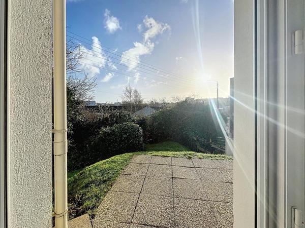 A VENDRE - GEANT - APPARTEMENT T3 - 72 M2 - PARKING - TERRASSE - 2 CHAMBRES