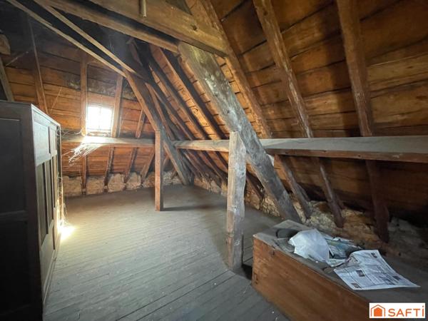 Appartements de 210 m2 avec terrain au cœur de Montbazens