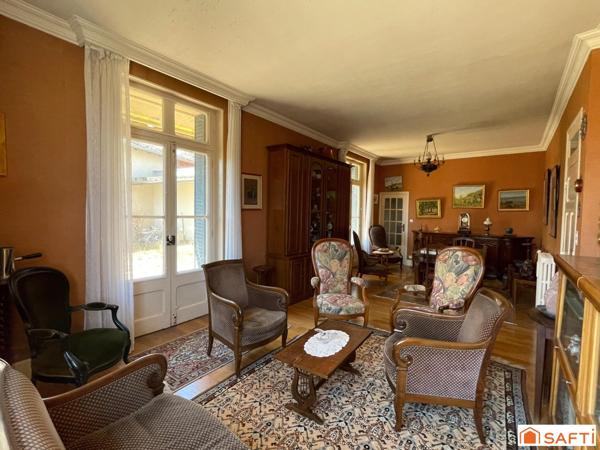 Appartements de 210 m2 avec terrain au cœur de Montbazens