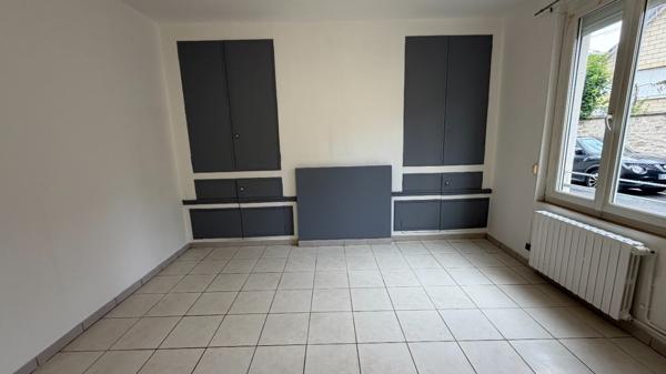 APPARTEMENT SEJOUR + DEUX CHAMBRES