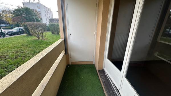 NESTENN #VENISSIEUX #MOULIN A VENT #LIMITE LYON 8° #APPARTEMENT #T3 #TERRASSE #GARAGE #TRAMWAY T4 ET T5 #GARE #BUS #C12 #METRO #COMMERCES #ECOLES #COLLEGES #COMPLEXE SPORTIF #PARC