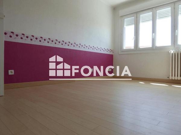 Location Appartement 2 pièces 48.1 m² - 21 IMPASSE ST JEAN Laval 53000