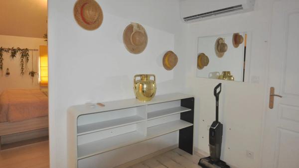 Maison de 187 m² offrant 4 chambres avec piscine
