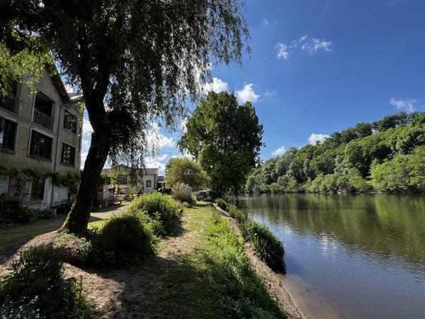 Propriété en bord de rivière avec potentiel touristique – Saint-Junien