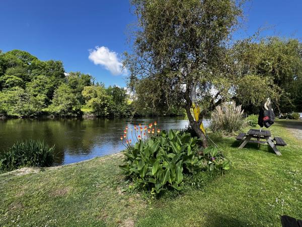 Propriété en bord de rivière avec potentiel touristique – Saint-Junien