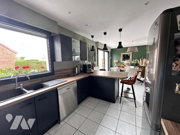 Maison familiale 120 m² , 4 chambres, calme, jardin de 625m², aucun travaux, proches des commodités.