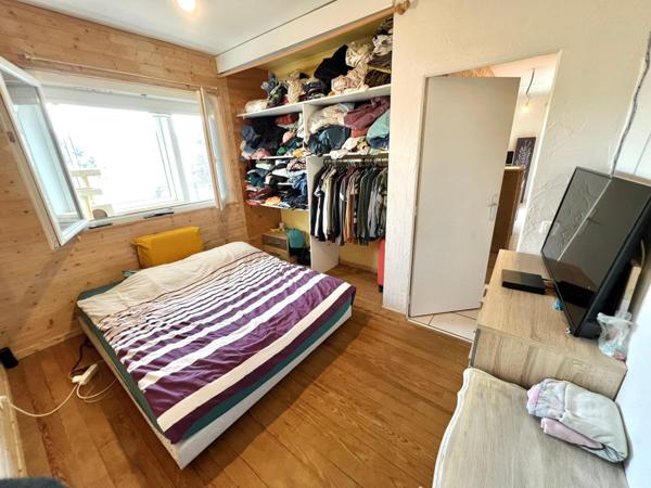 VILLA TRADITIONNELLE RENOVEE SUR 2 NIVEAUX AVEC PISCINE