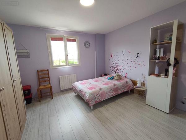 Maison à vendre à Saint-Hilaire-sur-Yerre dans l'Eure-et-Loir (28220), ref : JS/964