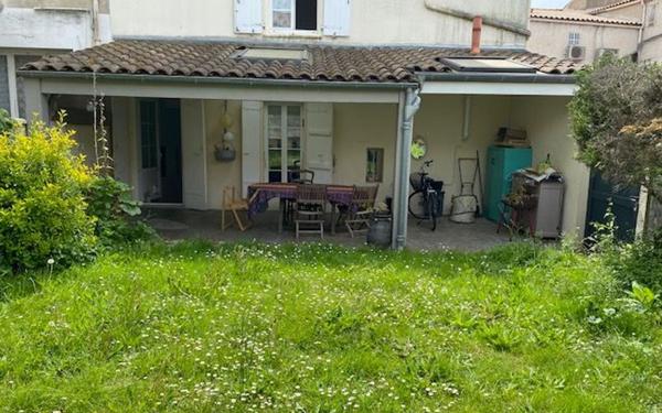 Maison à vendre    9 pièces • 235,61 m2 Saujon