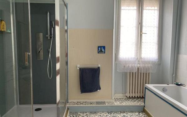 Maison à vendre    9 pièces • 235,61 m2 Saujon