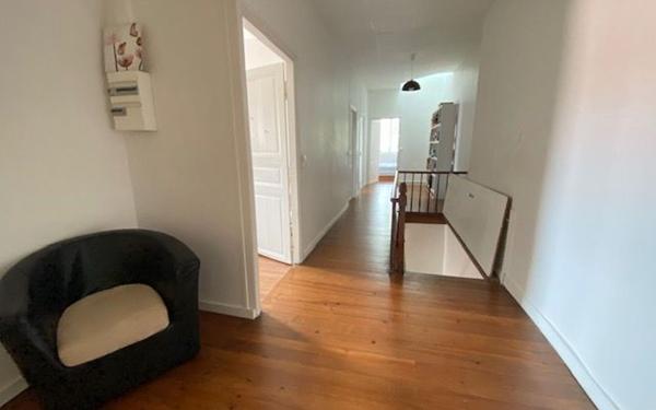 Maison à vendre    9 pièces • 235,61 m2 Saujon