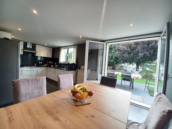 33560 SAINTE EULALIE - Maison 6 pièces 190 m² A VENDRE.