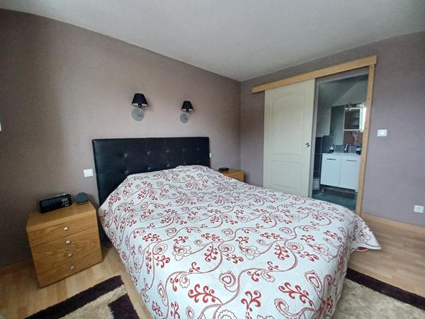 33560 SAINTE EULALIE - Maison 6 pièces 190 m² A VENDRE.