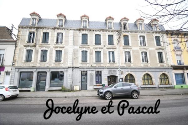 RARE OPPORTUNITÉ IMMOBILIÈRE À LONGUYON – ENSEMBLE DE 1 400 m² SUR PARC ARBORÉ DE 27 ARES ENVIRON