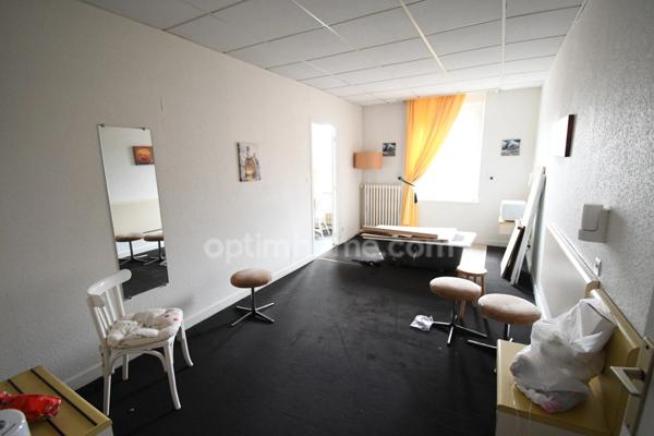 RARE OPPORTUNITÉ IMMOBILIÈRE À LONGUYON – ENSEMBLE DE 1 400 m² SUR PARC ARBORÉ DE 27 ARES ENVIRON