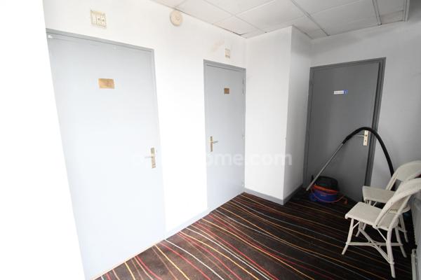 RARE OPPORTUNITÉ IMMOBILIÈRE À LONGUYON – ENSEMBLE DE 1 400 m² SUR PARC ARBORÉ DE 27 ARES ENVIRON