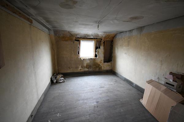 RARE OPPORTUNITÉ IMMOBILIÈRE À LONGUYON – ENSEMBLE DE 1 400 m² SUR PARC ARBORÉ DE 27 ARES ENVIRON