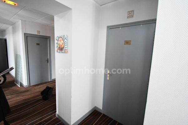 RARE OPPORTUNITÉ IMMOBILIÈRE À LONGUYON – ENSEMBLE DE 1 400 m² SUR PARC ARBORÉ DE 27 ARES ENVIRON