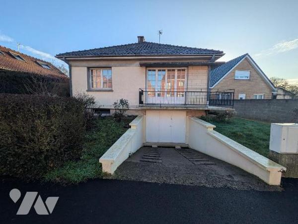 Exclusivité. Très bon emplacement pour ce pavillon de plain-pied à 150m de la place  et des com...