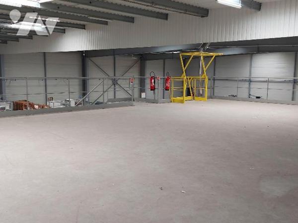 À VENDRE  TINTENIAC (35190) BÂTIMENT INDUSTRIEL-ENTREPÔT & BUREAUX

Situé dans un secteur str...