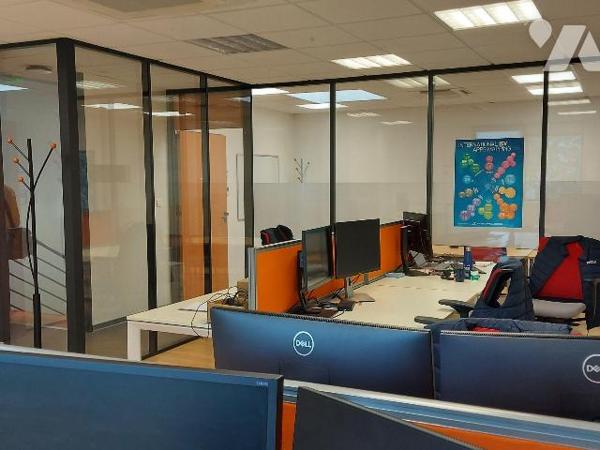 À VENDRE  TINTENIAC (35190) BÂTIMENT INDUSTRIEL-ENTREPÔT & BUREAUX

Situé dans un secteur str...