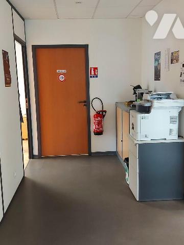 À VENDRE  TINTENIAC (35190) BÂTIMENT INDUSTRIEL-ENTREPÔT & BUREAUX

Situé dans un secteur str...