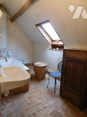 Deux maisons avec dépendances et jardin