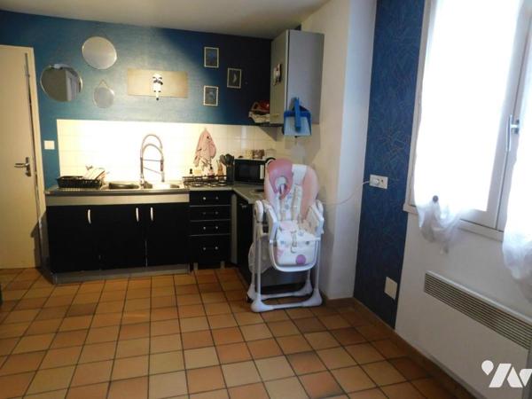 Deux maisons avec dépendances et jardin