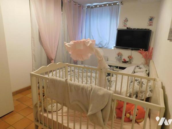 Deux maisons avec dépendances et jardin