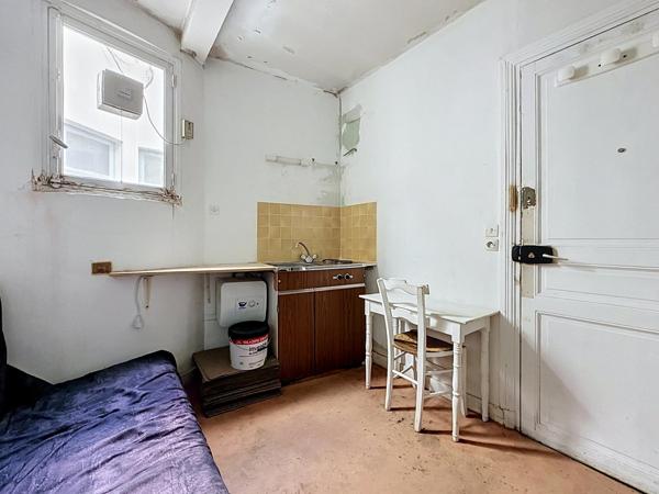 Chambre de service - rue de la Tour - Paris 16