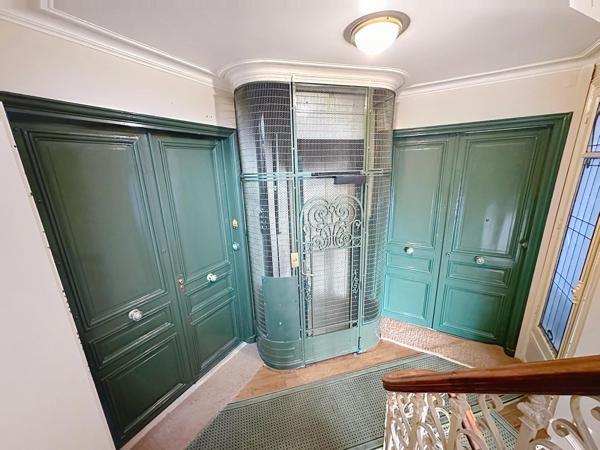 Chambre de service - rue de la Tour - Paris 16