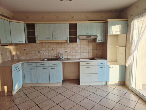 Maison contemporaine en campagne avec sous sol et grenier aménageable et terrain 1500m2