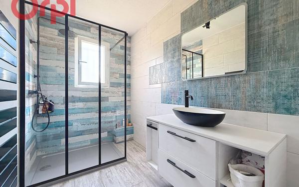 Maison à vendre    5 pièces •  Abrest