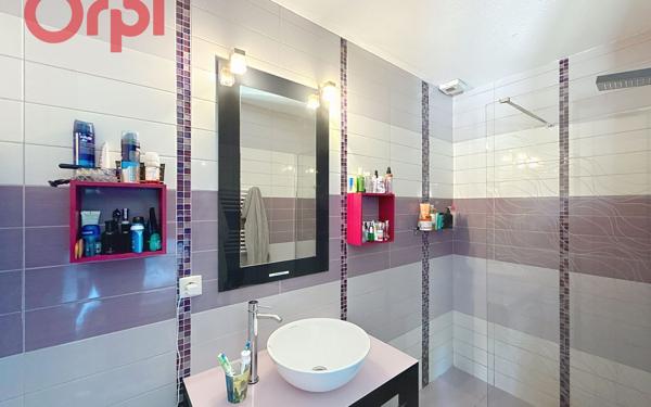 Maison à vendre    5 pièces •  Abrest