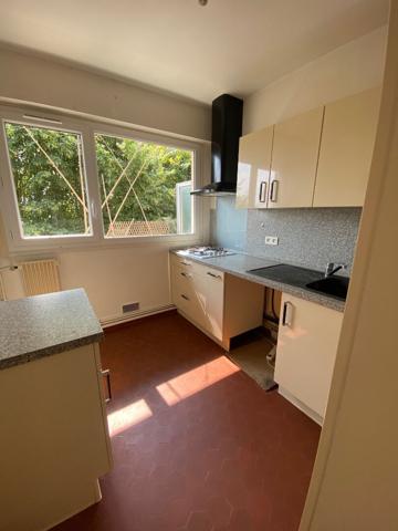 Centre - Appartement - ascenseur - balcon