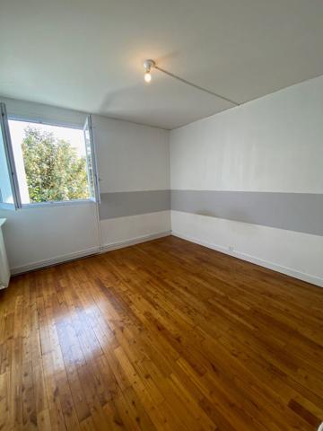 Centre - Appartement - ascenseur - balcon
