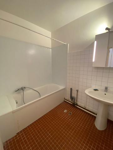 Centre - Appartement - ascenseur - balcon