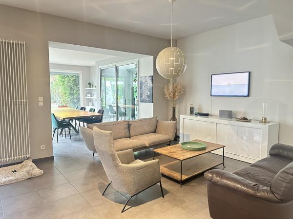 Roanne (42300) Grande maison coup de cœur au centre ville de Roanne (42300) 290m² - 4 chambres - piscine - garage