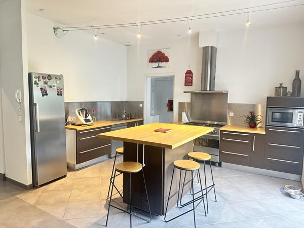 Roanne (42300) Grande maison coup de cœur au centre ville de Roanne (42300) 290m² - 4 chambres - piscine - garage