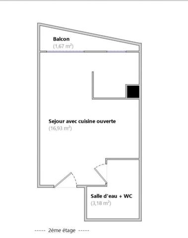 Studio rénové avec balcon, parking et 2 caves – Hyper centre de Chelles (77)