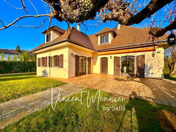 Maison Familiale / 4 chambres / Garage / Piscine / Grand terrain