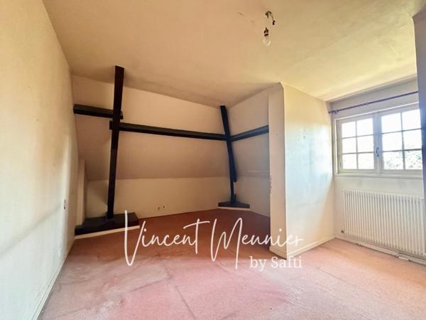 Maison Familiale / 4 chambres / Garage / Piscine / Grand terrain