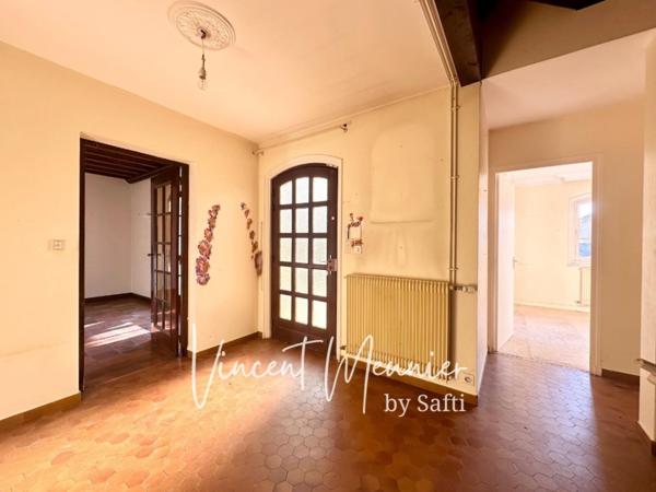 Maison Familiale / 4 chambres / Garage / Piscine / Grand terrain