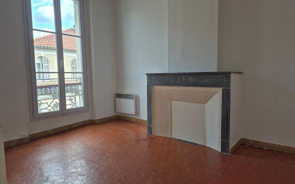 Appartement à louer    3 pièces •  Roquevaire