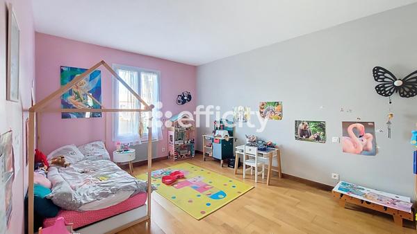 Maison 5 pièces - 126 m² Exclusivité efficity